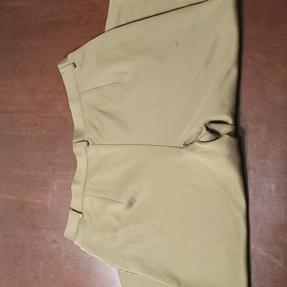 Wide Leg Sage Below Knee Capri Pants - Picture 2 of 5